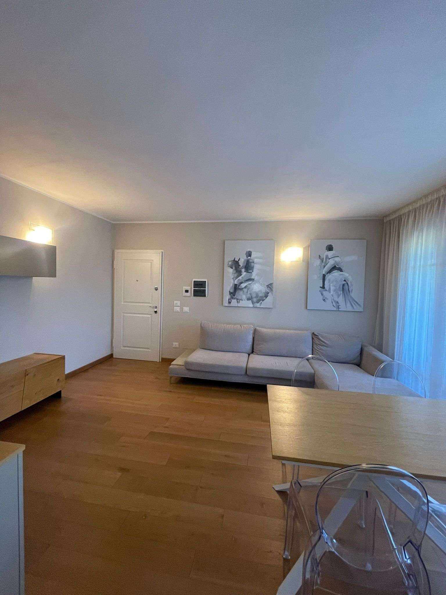 Appartamento pari al nuovo con dotazioni moderne e arredamento incluso in vendita a Pisa, Barbaricina.